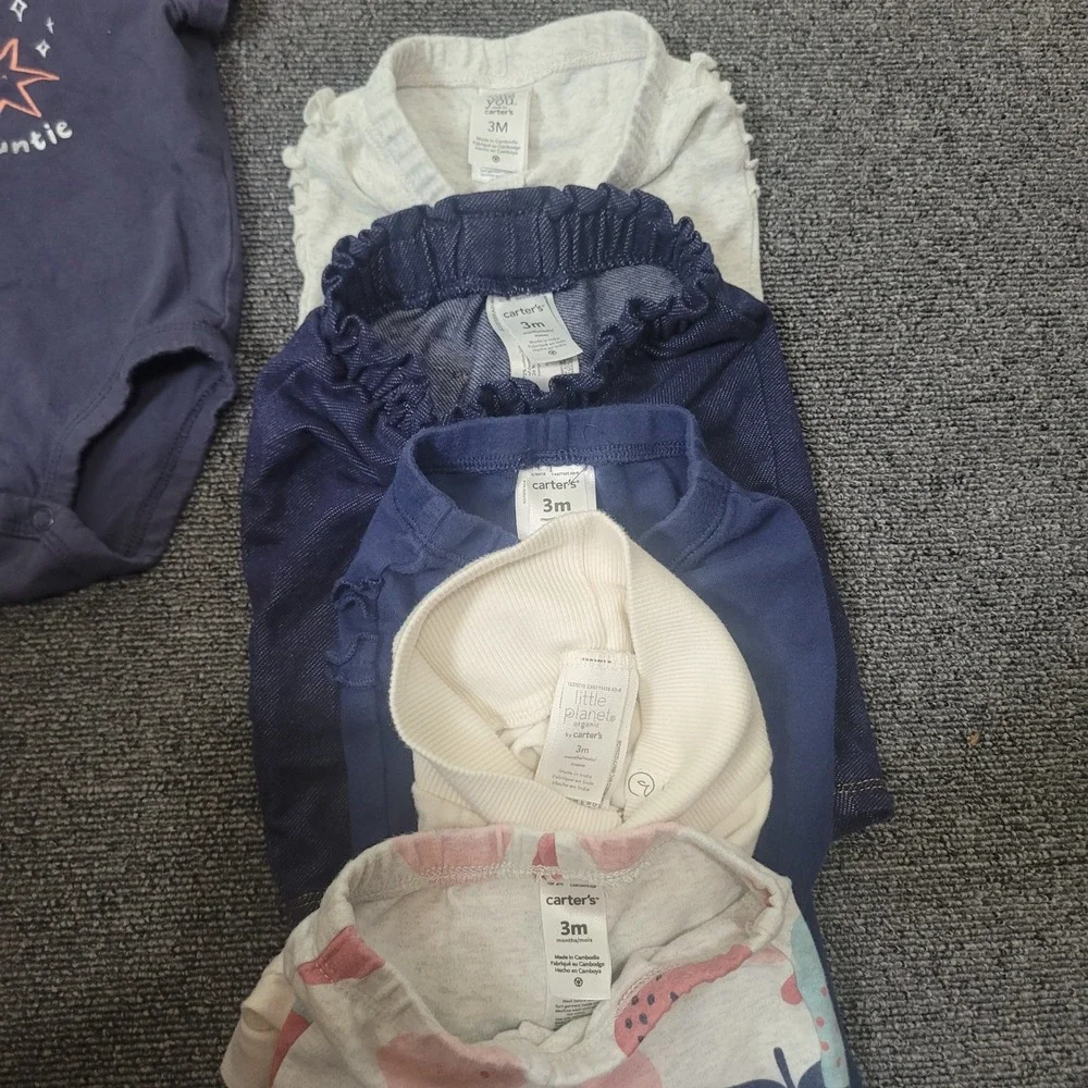 Carter's Size 3M Lot of 20 Baby Girl Bodysuits Leggings Rompers